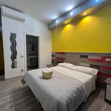 Whatshouse Roma-2